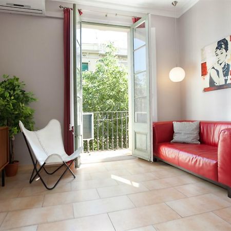 Aparteasy - Family Sant Antoni Apt. Lägenhet Barcelona Exteriör bild